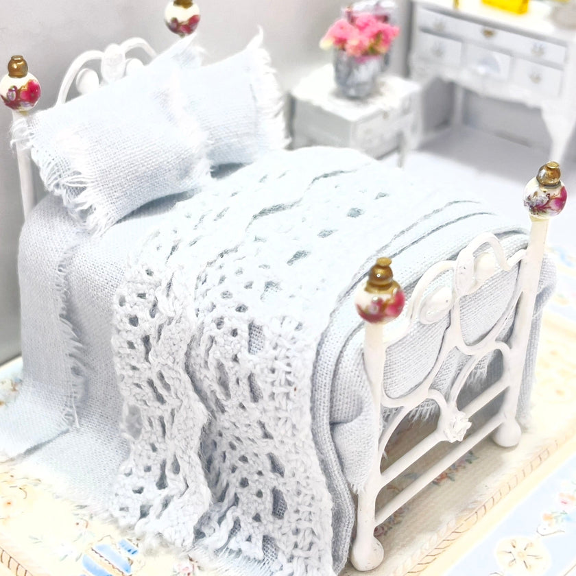 CHANTALLENA Dollhouse Accessories 1:24 Scale | Seven Piece Light Blue Linen Cotton Dollhouse Bedding Set | Petite Alea