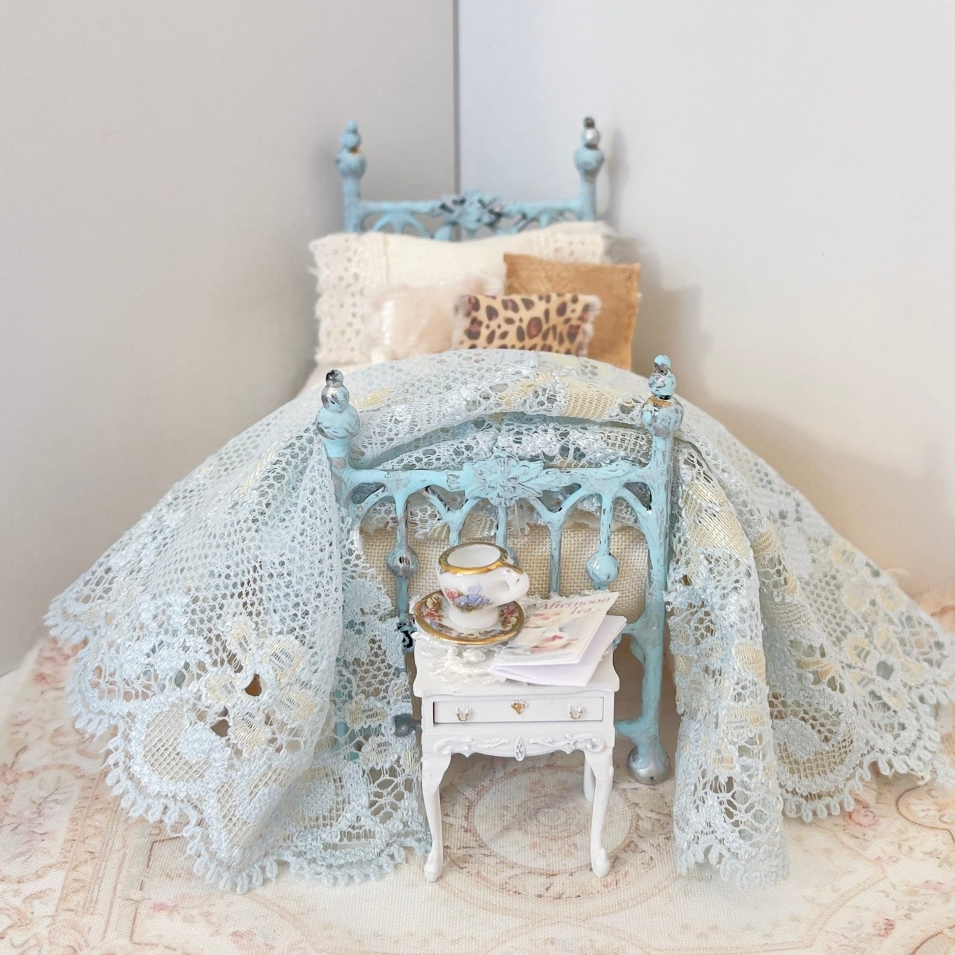 CHANTALLENA Dollhouse Accessories 1:24 Scale | Seven Piece Tea Dyed Linen with French Script Cotton Throw Dollhouse Bedding Set | Petite Meschell
