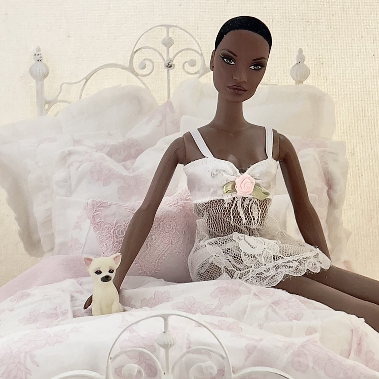 Chantallena fashion doll bedding 1:6 Scale Christina Grace| Pink Climbing Floral Vines Cotton Bedding Set | Carmella