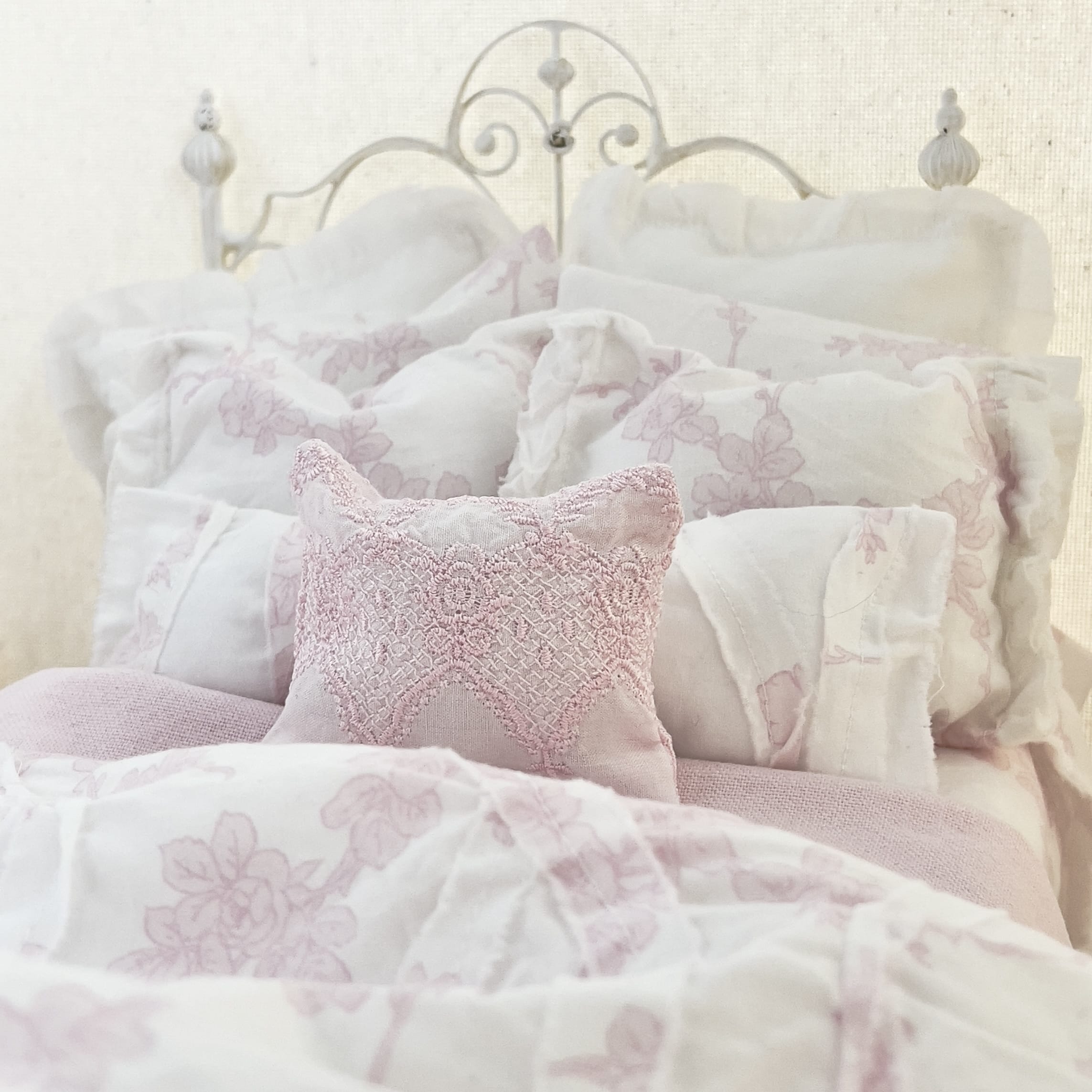 Chantallena fashion doll bedding 1:6 Scale Christina Grace| Pink Climbing Floral Vines Cotton Bedding Set | Carmella