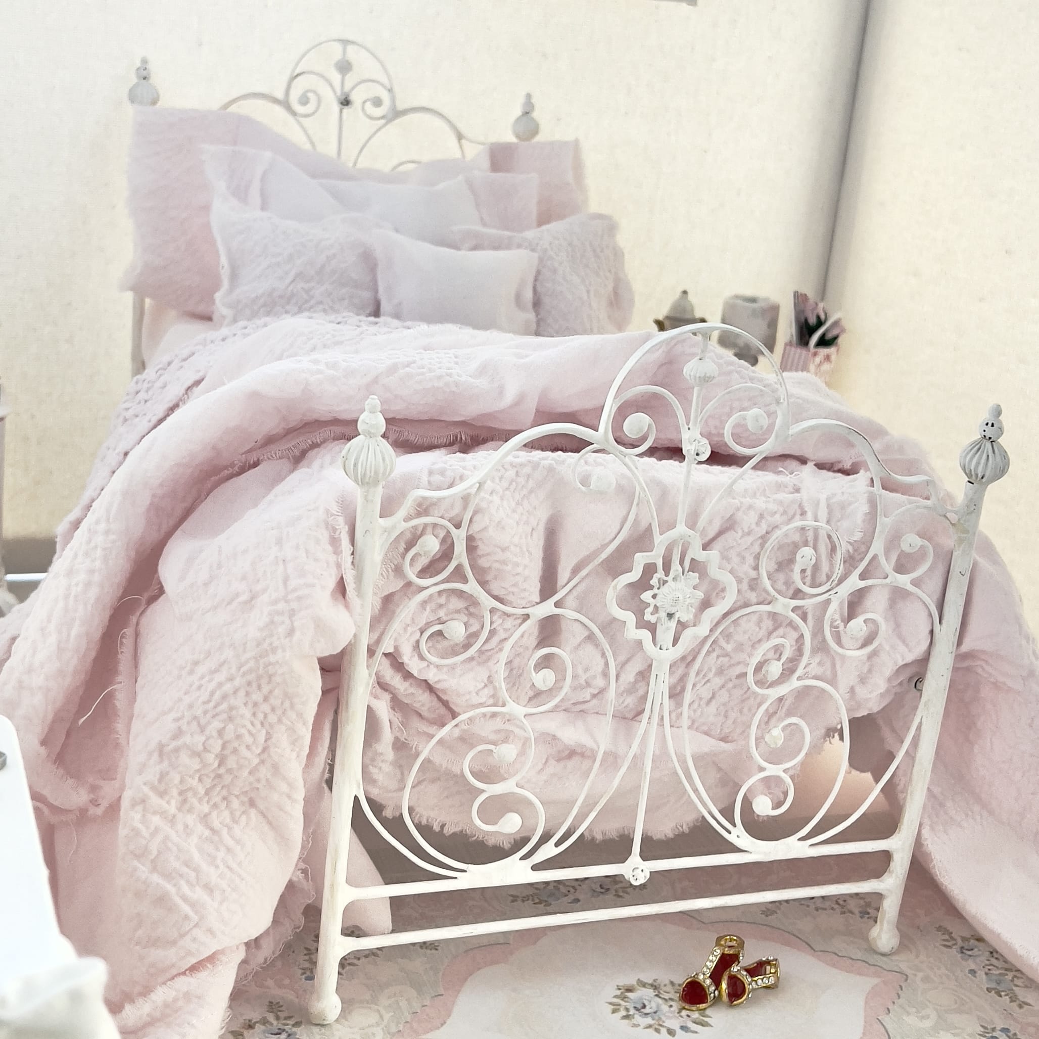 Chantallena fashion doll bedding 1:6 Scale | Pink Textured Cotton Bedding Set | Florence