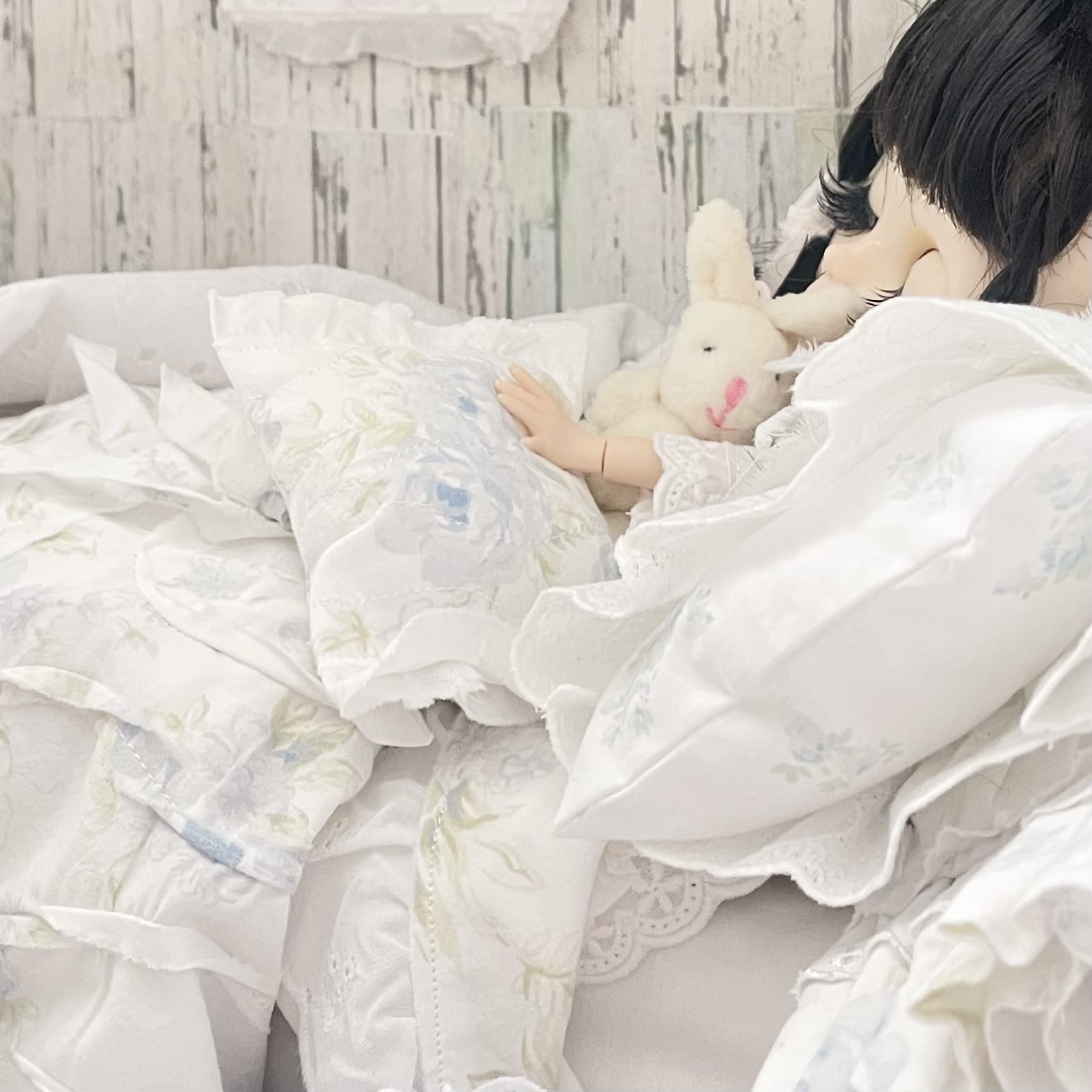 Chantallena fashion doll bedding 1:6 Scale-Spring Willow |Blue Shabby Roses Cotton Bedding Set |Bedtime Story