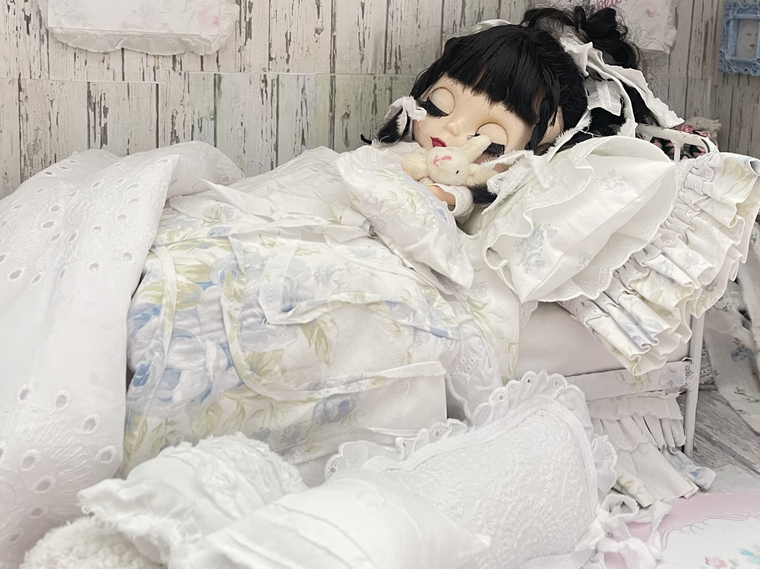 Chantallena fashion doll bedding 1:6 Scale-Spring Willow |Blue Shabby Roses Cotton Bedding Set |Bedtime Story