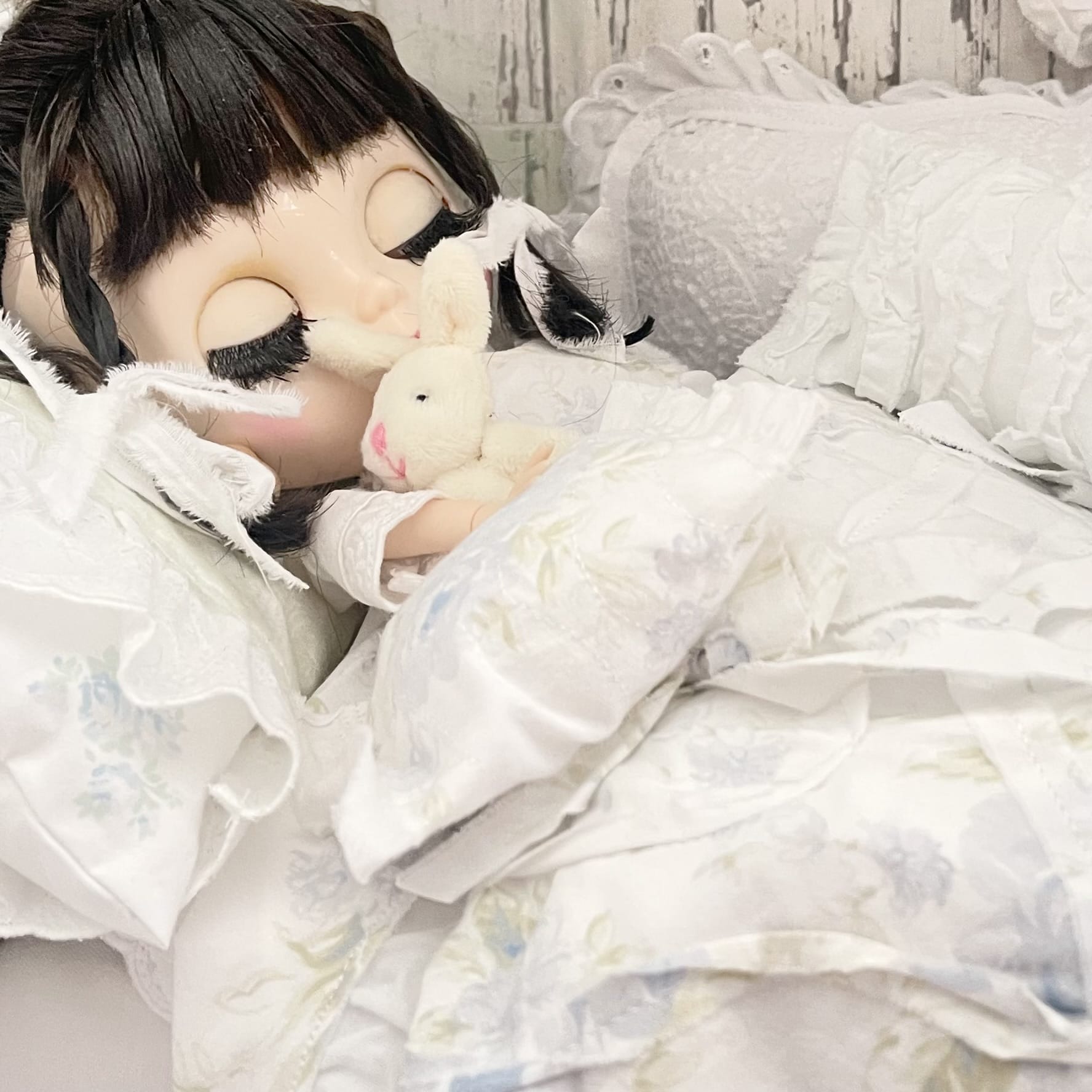 Chantallena fashion doll bedding 1:6 Scale-Spring Willow |Blue Shabby Roses Cotton Bedding Set |Bedtime Story