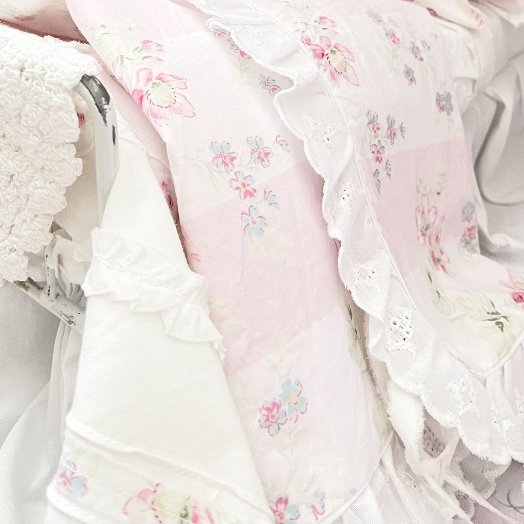 Chantallena fashion doll bedding 1:6 Scale-Spring Willow |White Lightly Textured Cotton Bedding Set | Dinah (Copy 2)