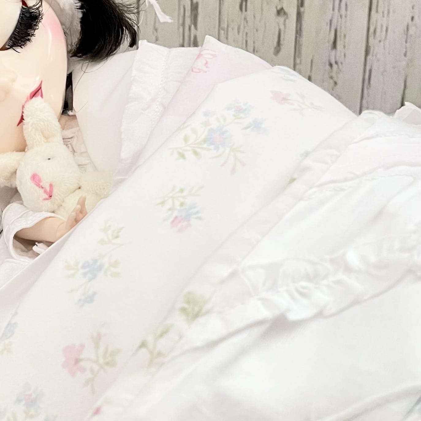 Chantallena fashion doll bedding 1:6 Scale-Spring Willow |White Lightly Textured Cotton Bedding Set | Dinah (Copy 2)