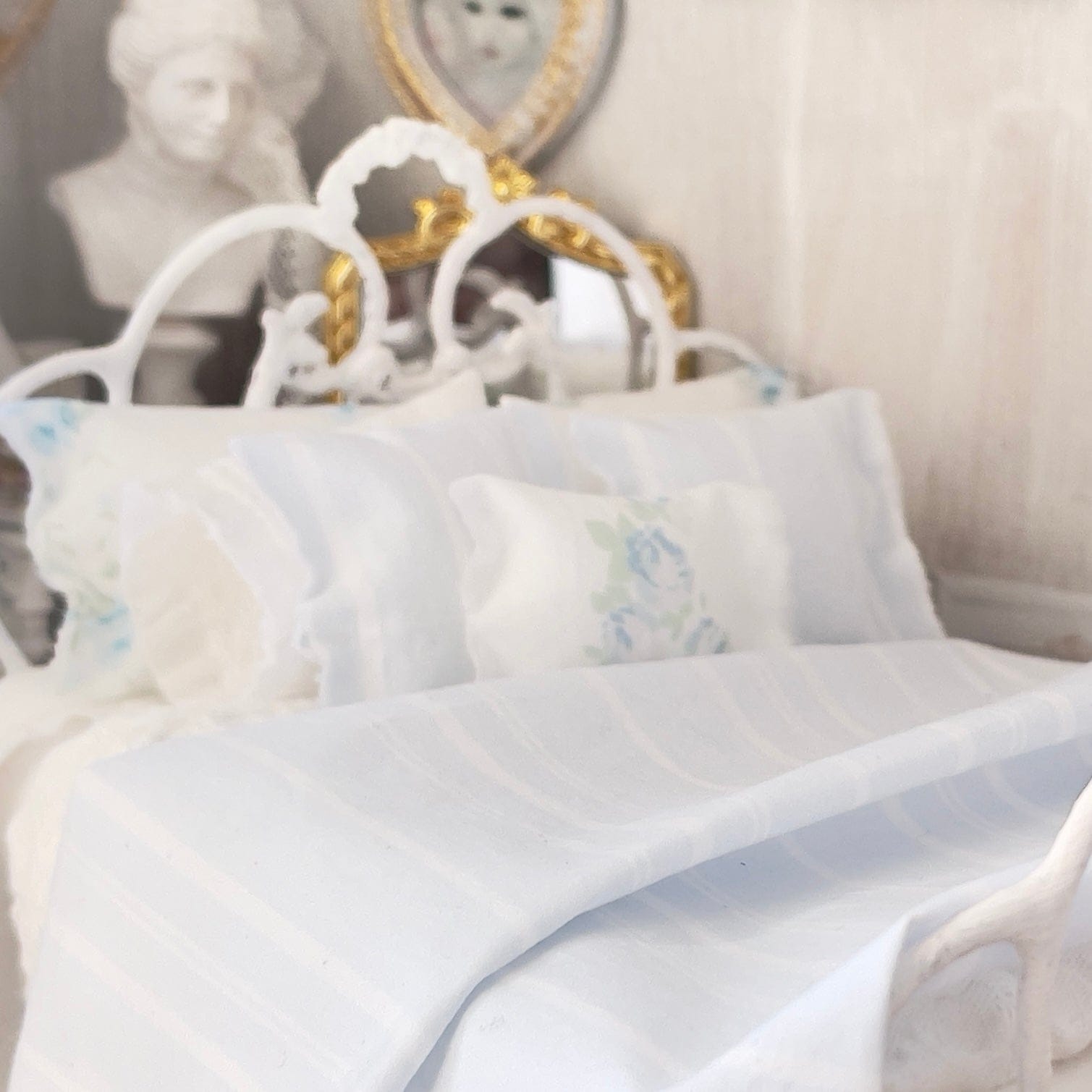 Chantallena Forever in bloom bedding sets 1:12 Scale Dollhouse Bedding Set- Anne Forever in Bloom Shabby Blue Stripes | Chantallena