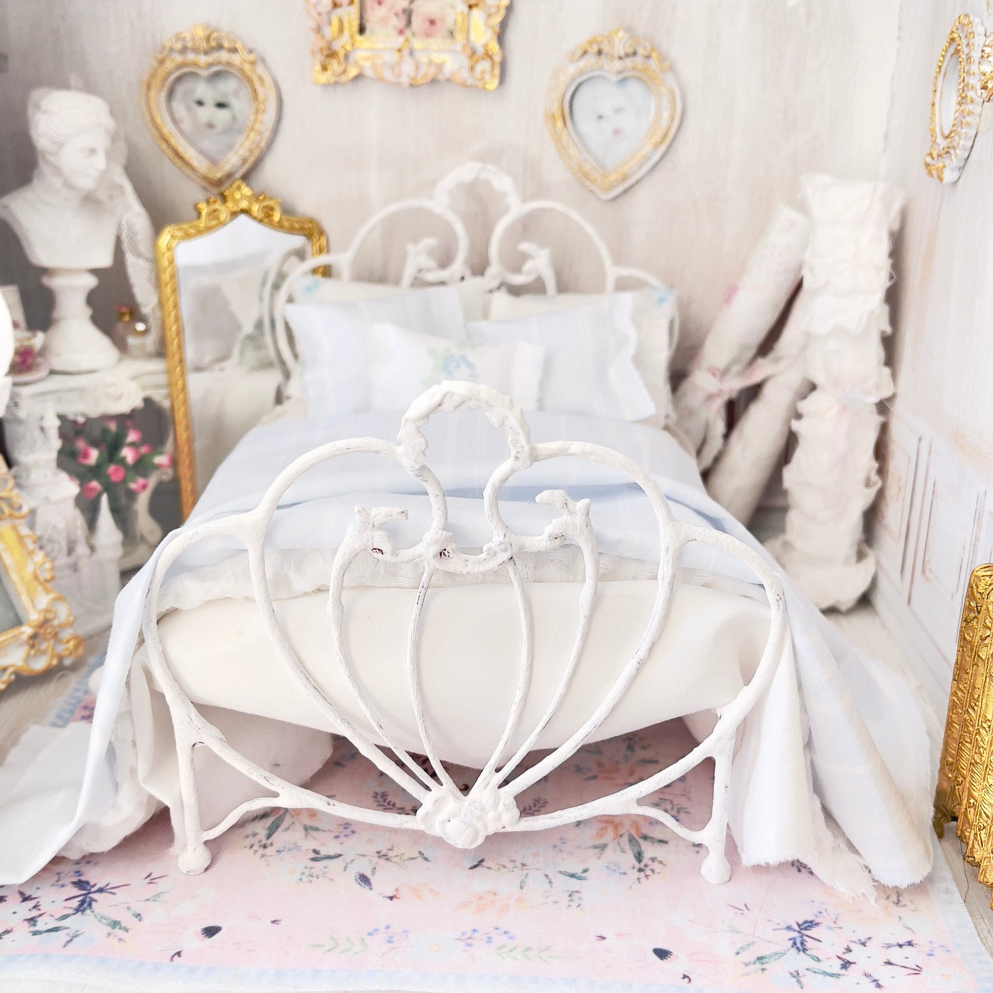 Chantallena Forever in bloom bedding sets 1:12 Scale Dollhouse Bedding Set- Anne Forever in Bloom Shabby Blue Stripes | Chantallena
