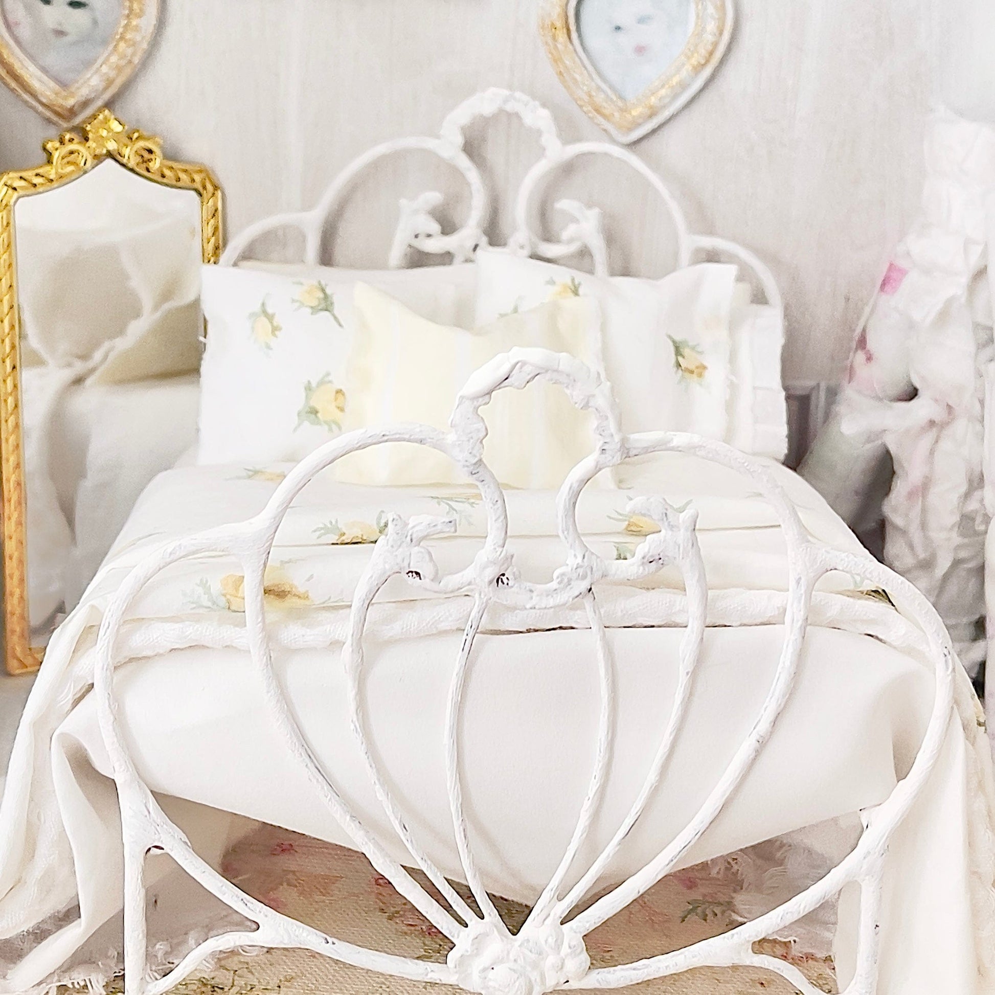 Chantallena Forever in bloom bedding sets 1:12 Scale Dollhouse Bedding Set- Belle Forever in Bloom Yellow Roses | Chantallena