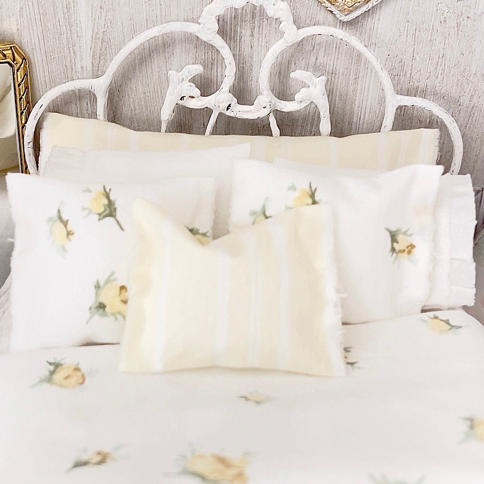 Chantallena Forever in bloom bedding sets 1:12 Scale Dollhouse Bedding Set- Belle Forever in Bloom Yellow Roses | Chantallena