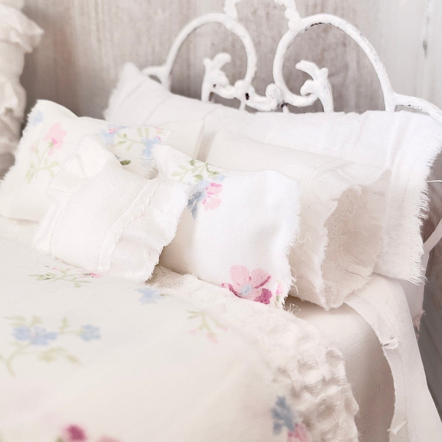 Chantallena Forever in bloom bedding sets 1:12 Scale Dollhouse Bedding Set- Demi Forever in Bloom Shabby Pastel Wildflowers | Chantallena