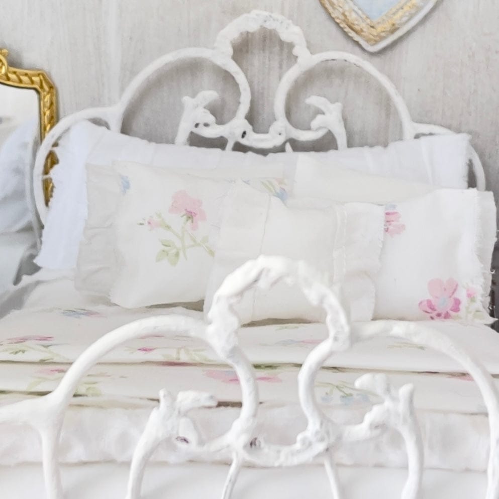 Chantallena Forever in bloom bedding sets 1:12 Scale Dollhouse Bedding Set- Demi Forever in Bloom Shabby Pastel Wildflowers | Chantallena