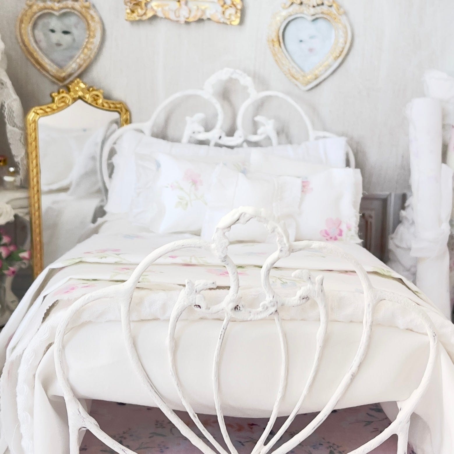 Chantallena Forever in bloom bedding sets 1:12 Scale Dollhouse Bedding Set- Demi Forever in Bloom Shabby Pastel Wildflowers | Chantallena