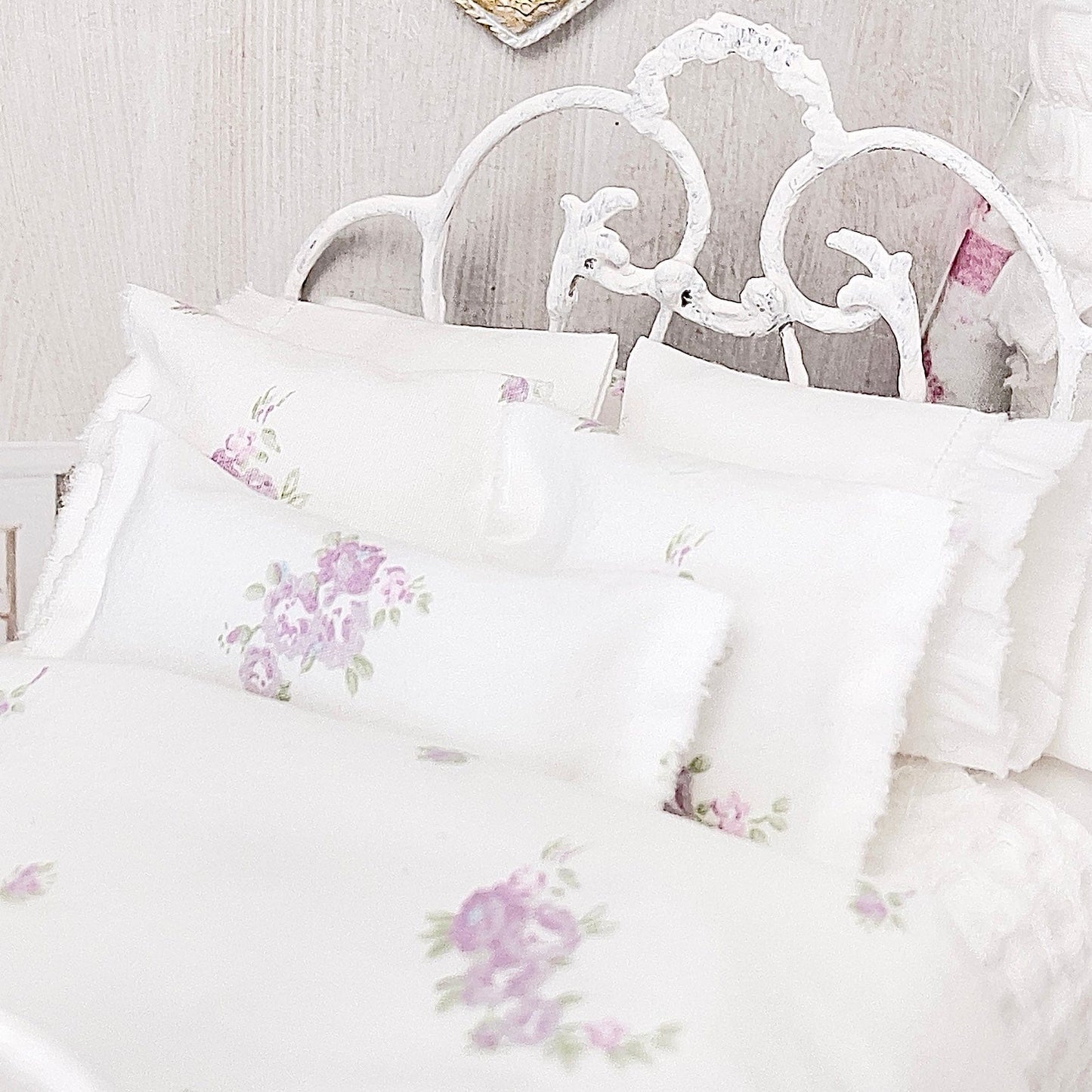 Chantallena Forever in bloom bedding sets 1:12 Scale Dollhouse Bedding Set- June Forever in Bloom Lavender Roses | Chantallena