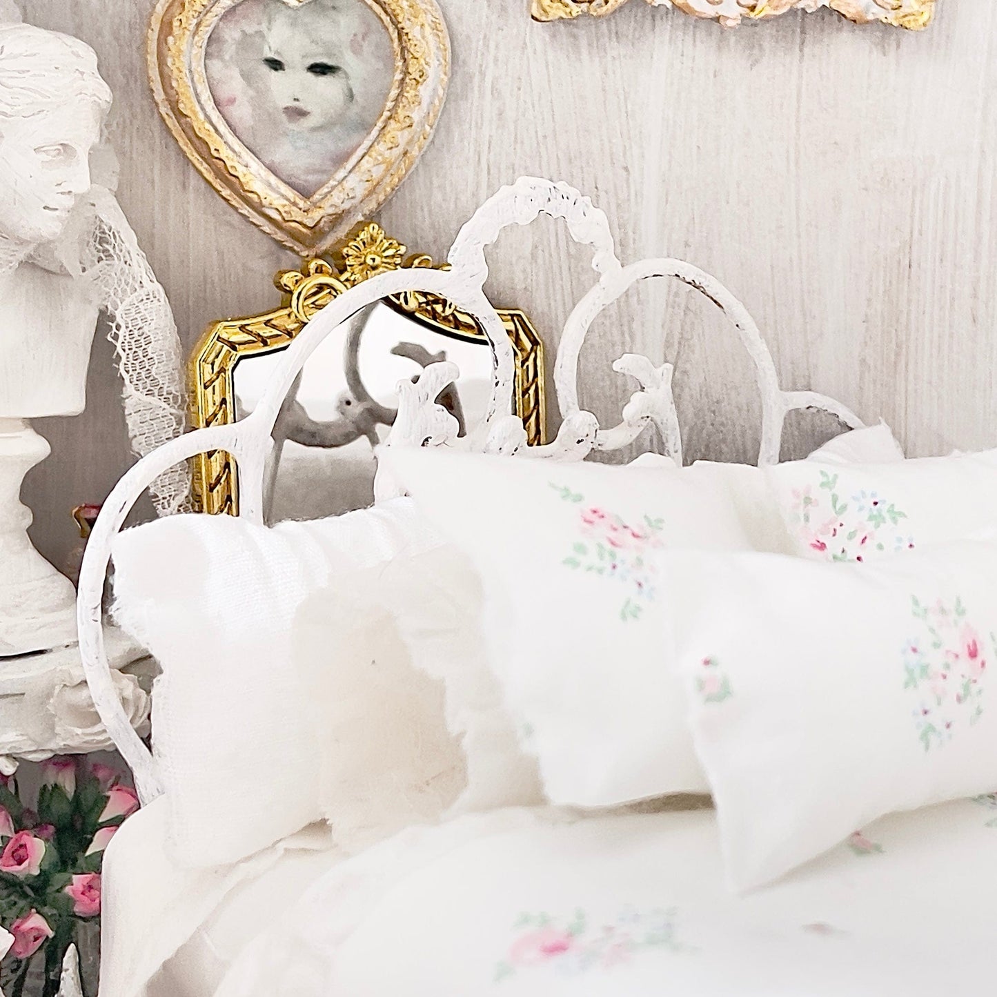 Chantallena Forever in bloom bedding sets 1:12 Scale Dollhouse Bedding Set- Pearl Forever in Bloom Pink, Blue and Mint Rose Clusters| Chantallena