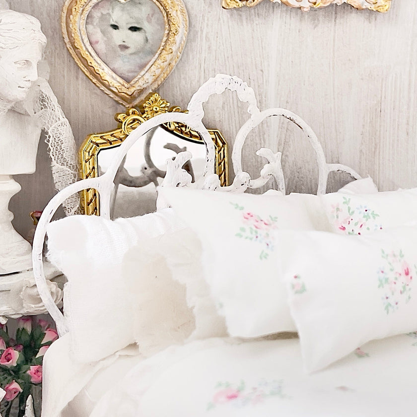 Chantallena Forever in bloom bedding sets 1:12 Scale Dollhouse Bedding Set- Pearl Forever in Bloom Pink, Blue and Mint Rose Clusters| Chantallena