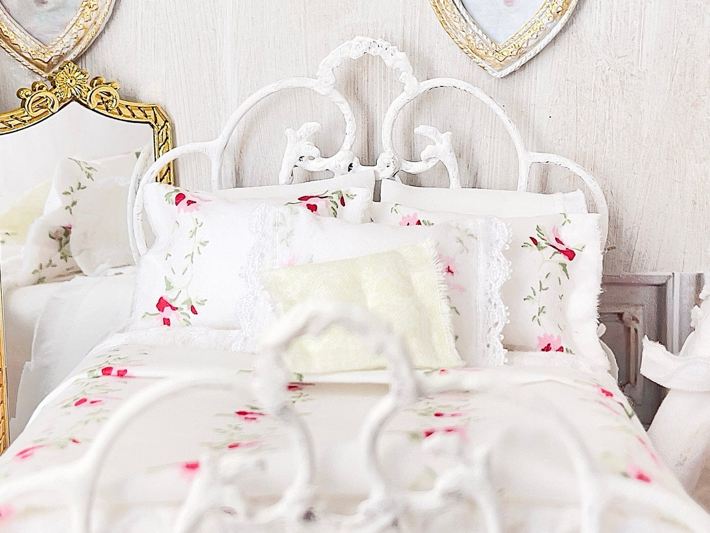 Chantallena Forever in bloom bedding sets 1:12 Scale Dollhouse Bedding Set- Tilly Forever in Bloom Shabby Rose Trellis | Chantallena