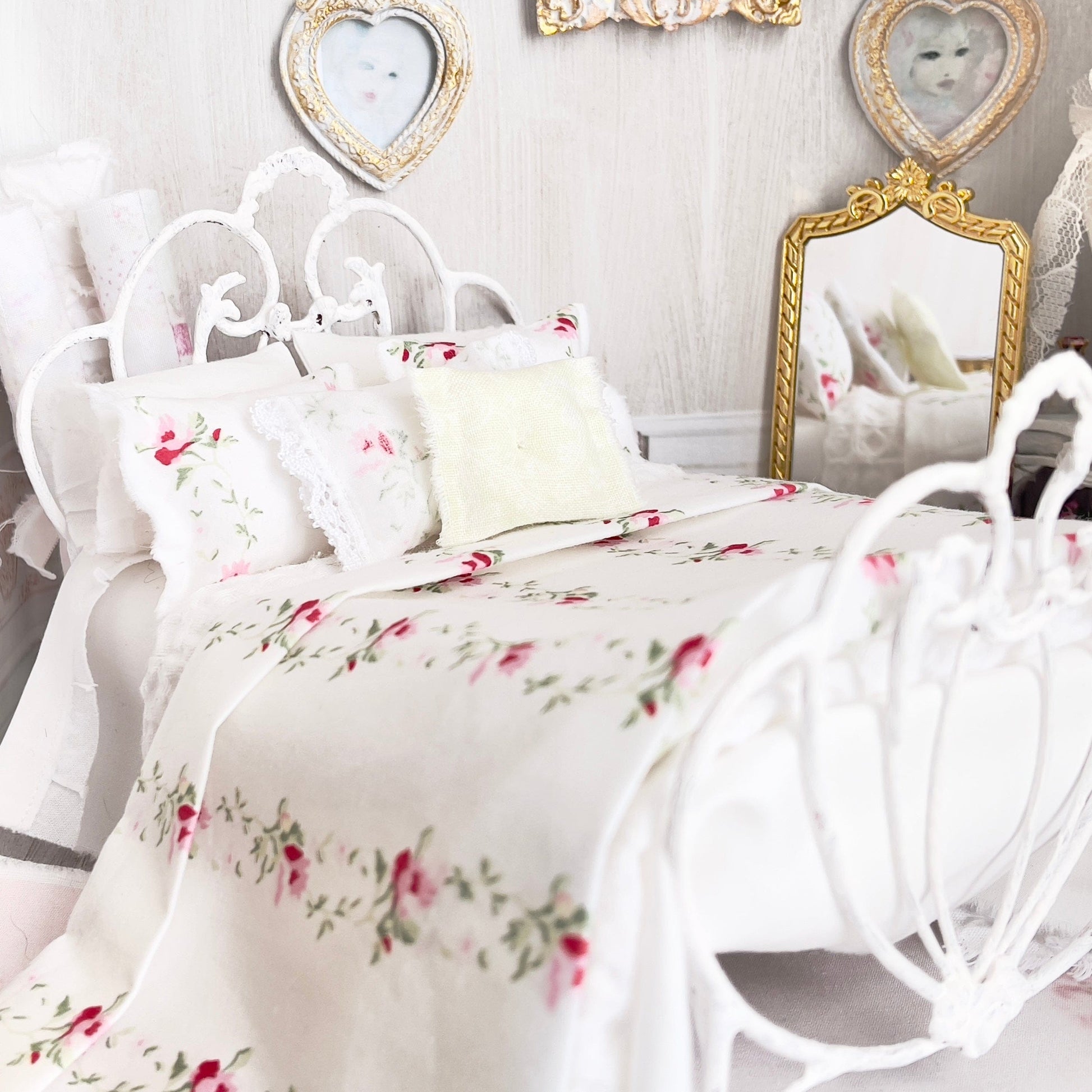 Chantallena Forever in bloom bedding sets 1:12 Scale Dollhouse Bedding Set- Tilly Forever in Bloom Shabby Rose Trellis | Chantallena