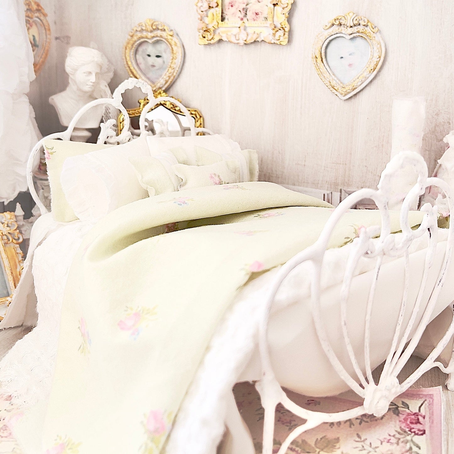 Chantallena Forever in bloom bedding sets Double (9 inch by 9 inch) 1:12 Scale Dollhouse Bedding Set- Hope Forever in Bloom Shabby Green and Pink Roses | Chantallena