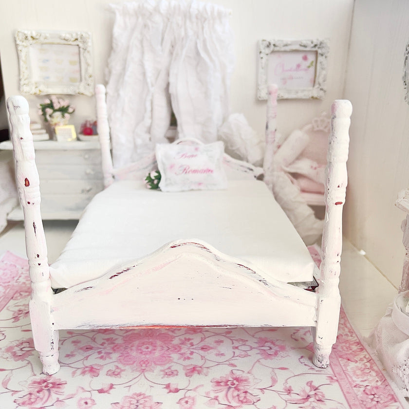 Chantallena Furniture 1:12 Scale Distressed Painted Shabby White and Pink Wooden Double Four Poster Dollhouse Bed| Unwritten Romance |Chantallena