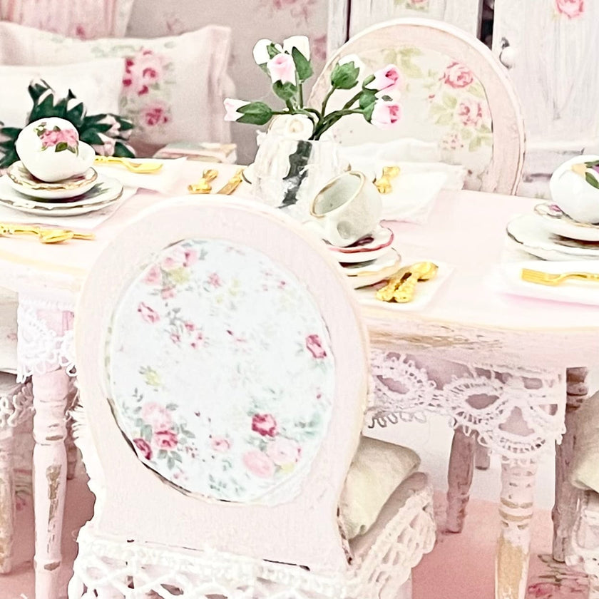 Chantallena Furniture 1:12 Scale Dollhouse Shabby Dining Table with Four Chairs- Seventh Petal Painted Furniture | Chantallena