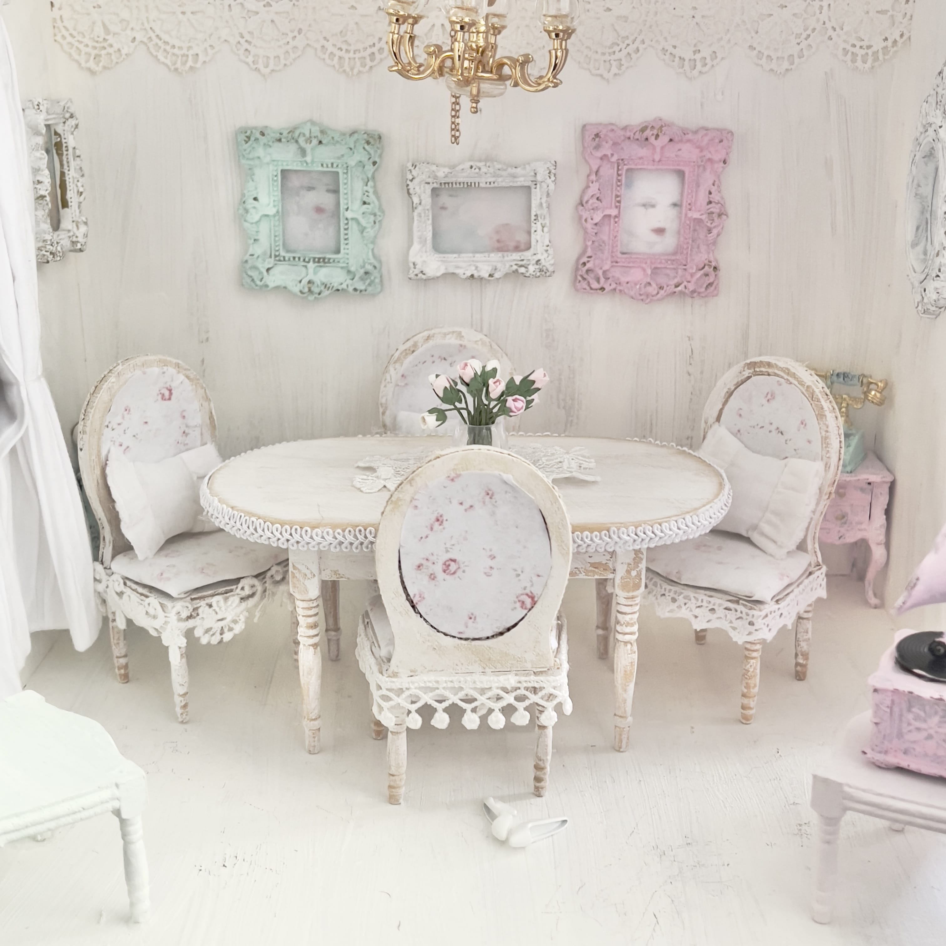 Chantallena White Bed Linens Dining Table and Four Chairs Wooden Distressed White -1:12 Scale| Painted Petals Furniture |Chantallena