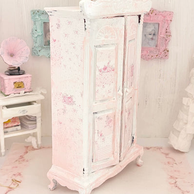 Chantallena White Bed Linens Pink Roses Decoupaged Wardrobe with Shabby  Dresses-1:12 Scale | Lillian’s Garden |Chantallena