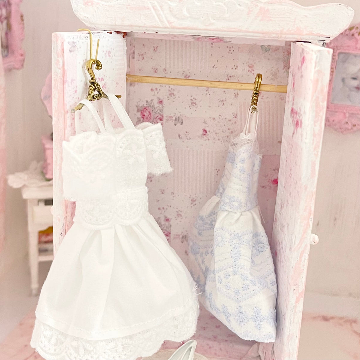 Chantallena White Bed Linens Pink Roses Decoupaged Wardrobe with Shabby  Dresses-1:12 Scale | Lillian’s Garden |Chantallena