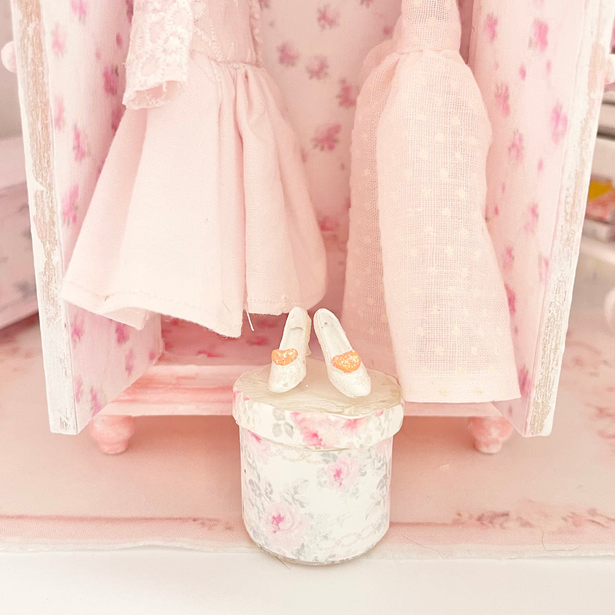 Chantallena White Bed Linens Pink Roses Decoupaged Wardrobe with Shabby Pink Dresses-1:12 Scale | Lillian’s Garden |Chantallena