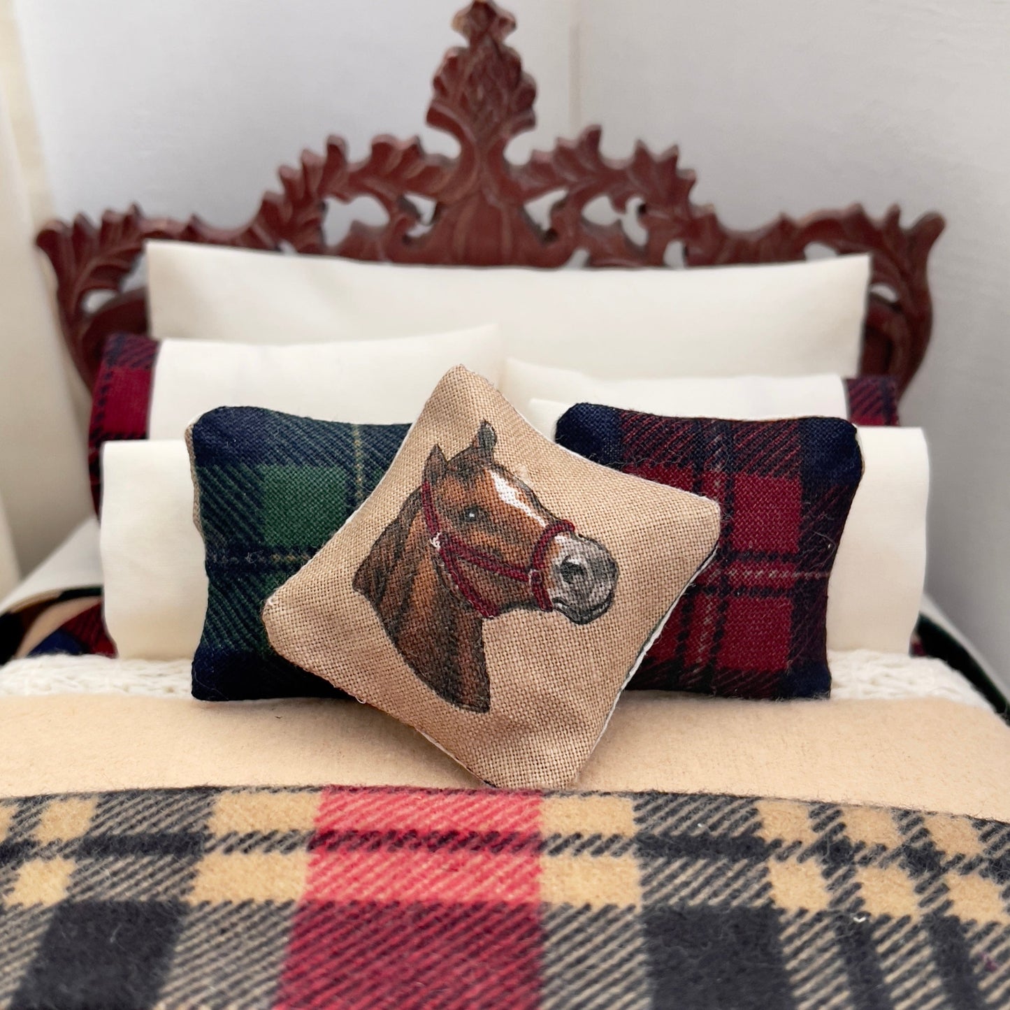 Chantallena Country Manor Country Weekend |  Creamy Tan Cotton Bedding Set with Horse Motif Pillow | Gentle Canter