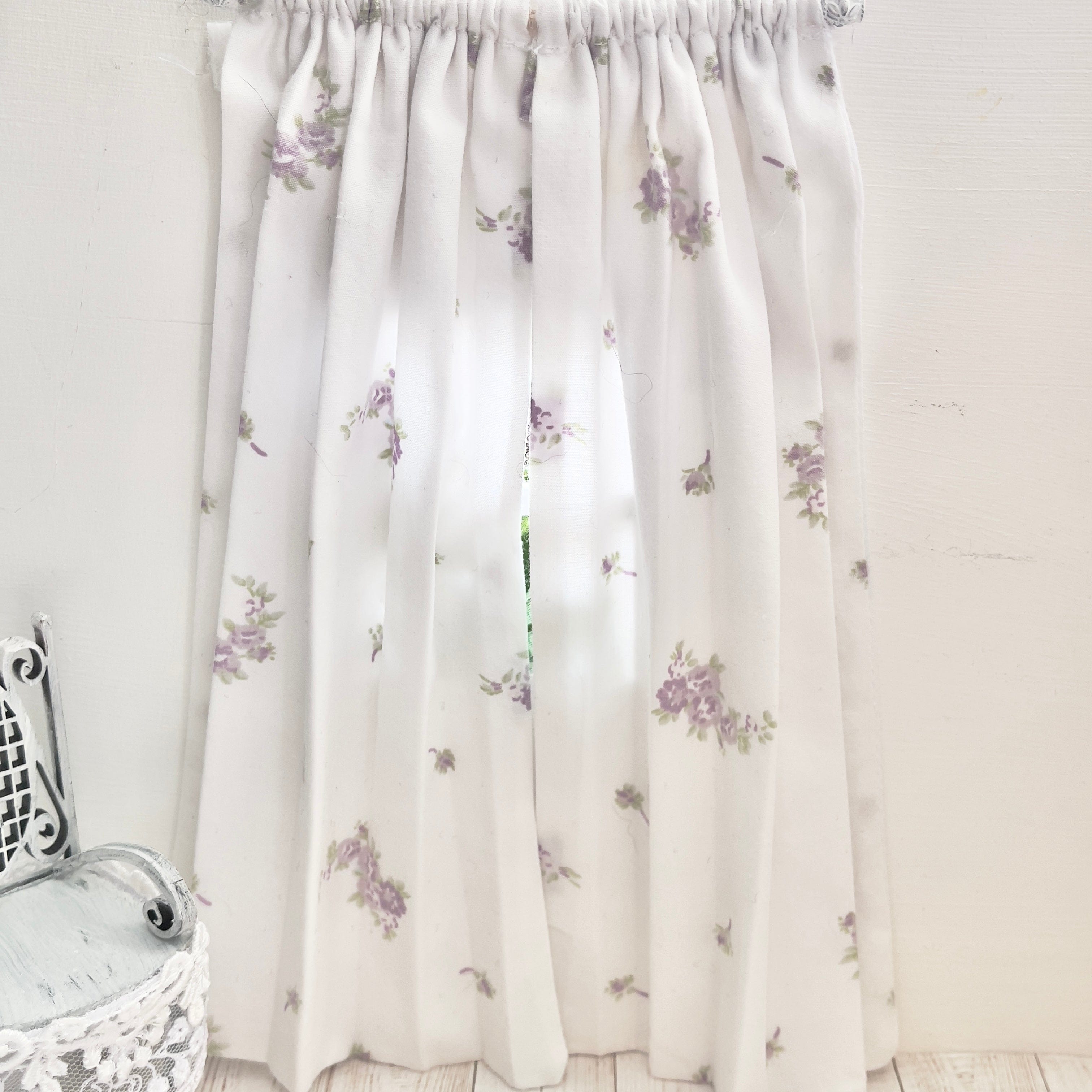 Chantallena Doll House Dollhouse Accessories CURTAINS- Shabby Lavender Floral 2 Panel Cotton Curtains | Shabby Lavender Floral | Soft Furnishings