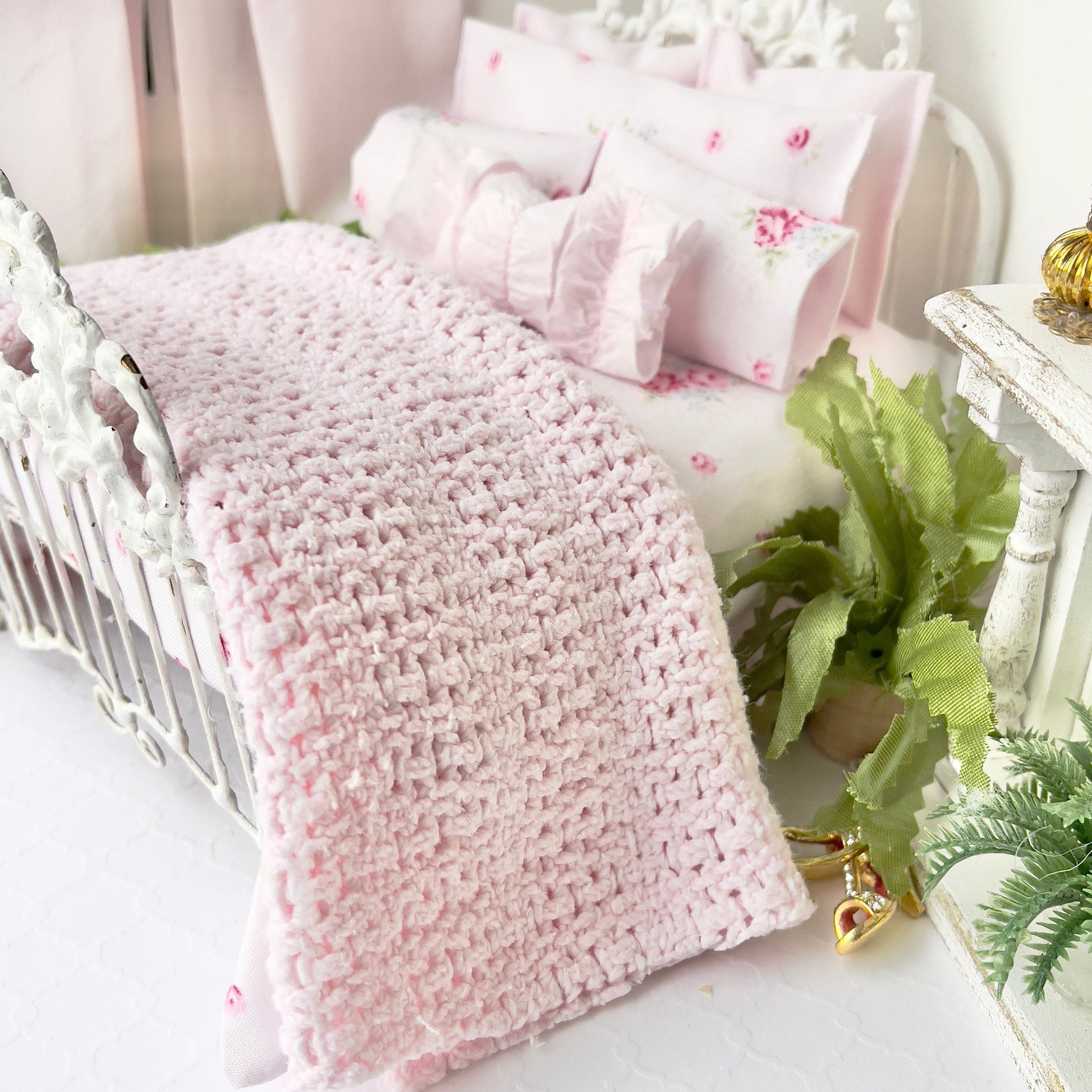 Chantallena Doll House Shabby Cottage |  Four Piece Pink Cotton Embroidered Bedding Set | Pink Embroidered