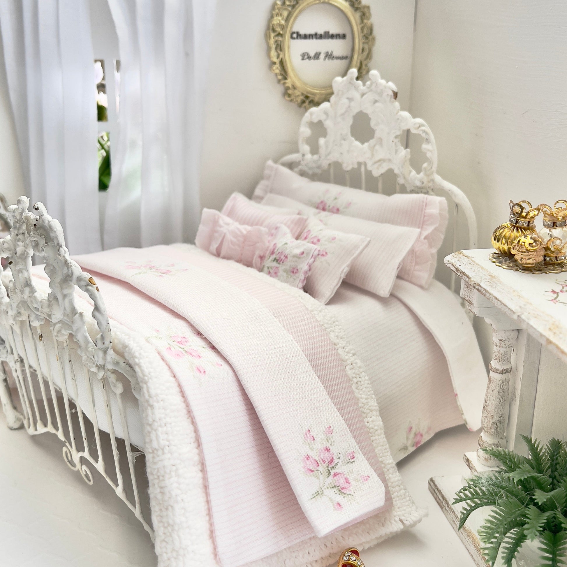 Chantallena Doll House SINGLE Shabby Cottage | Eight Piece Blue and Pink Floral Bedding Set | Brooke
