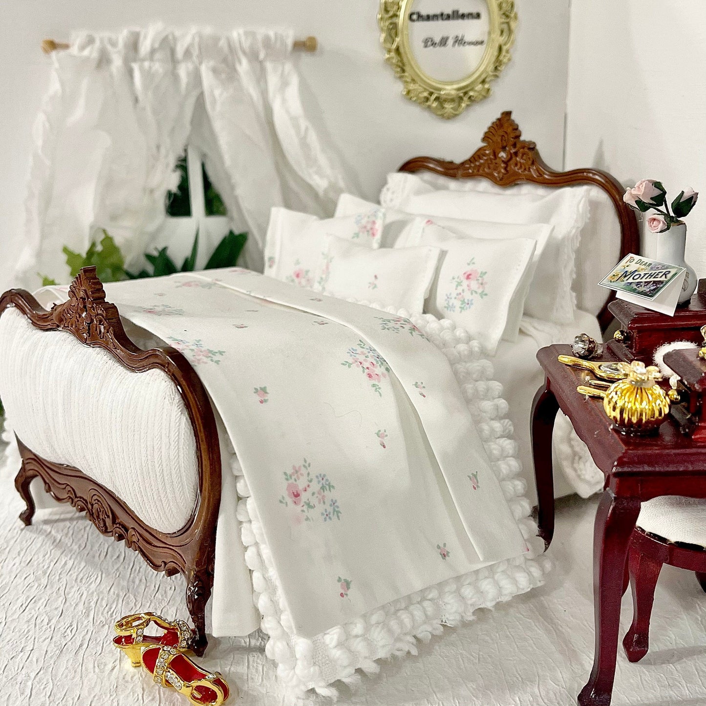Chantallena Doll House single Shabby Cottage -  Eight Piece White Cotton Bedding Set with Petite Blue & Pink Roses Bed Runner