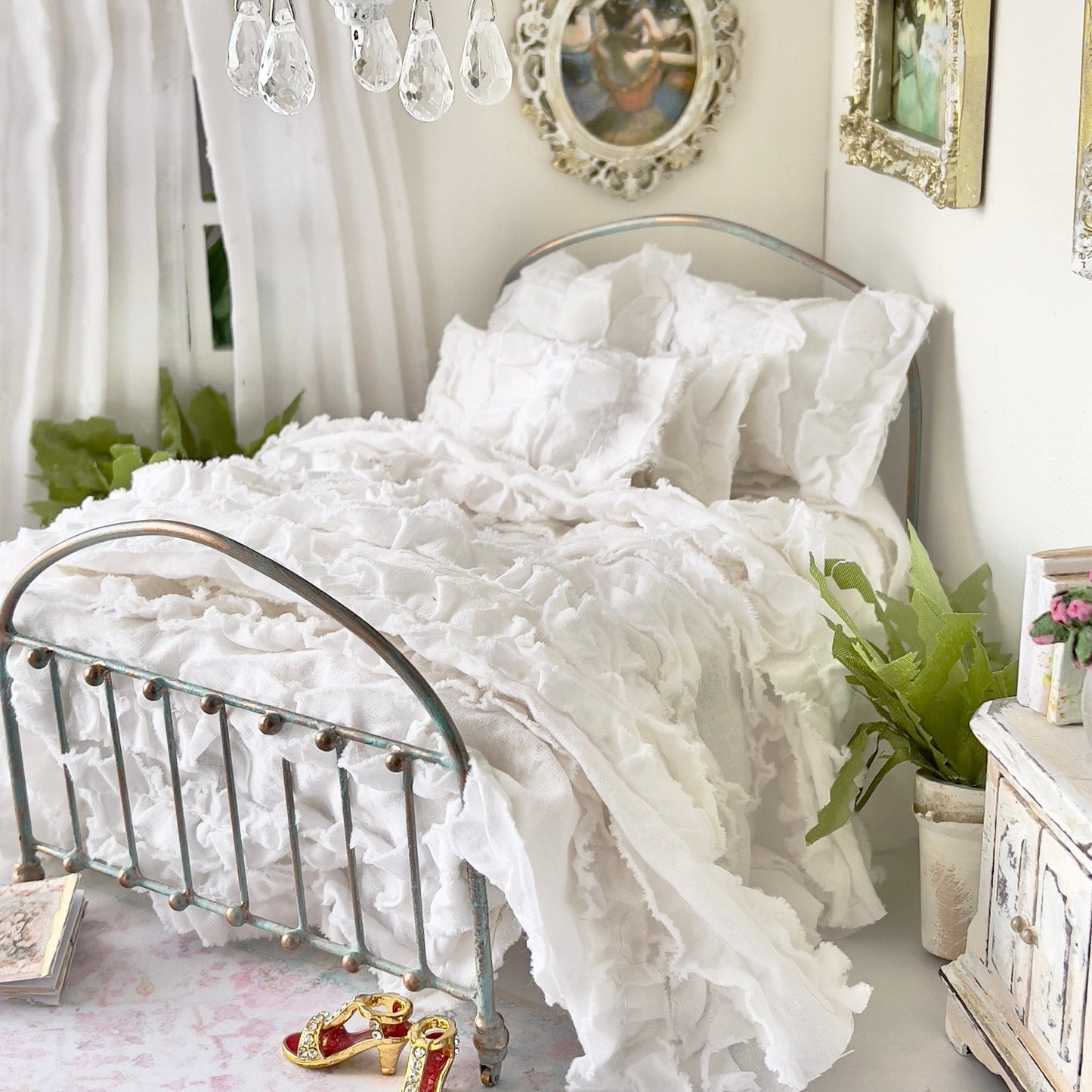 Chantallena White Bed Linens single/twin (8 in by 11 in) Boundless White | White Distressed Ruffled Cotton  | Leanna