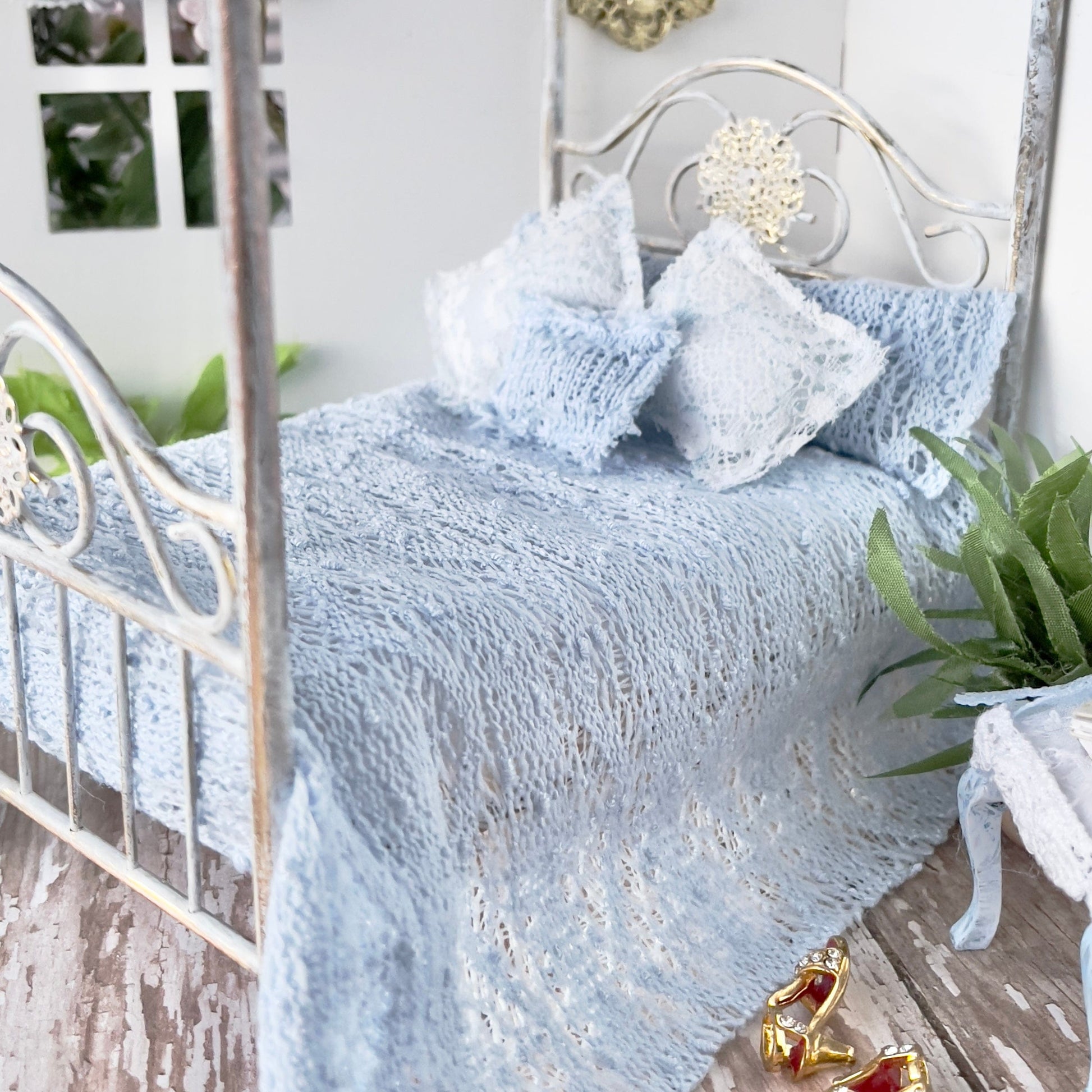 Chantallena White Bed Linens Torn & Tattered- Five Piece French Blue Cotton Blend Knit Bedding Set | French Blue